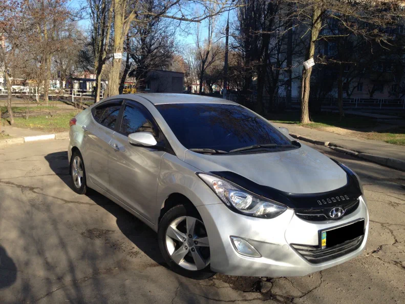 Hyundai Elantra 2013