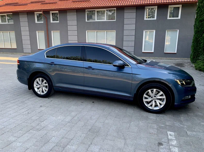 Volkswagen Passat 2018 - 24