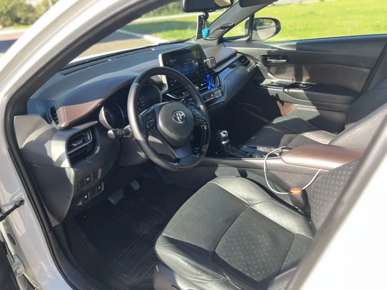 Toyota C-HR 2018 - 23