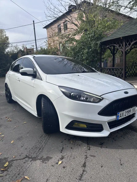 Ford Focus ST 2016 - 9