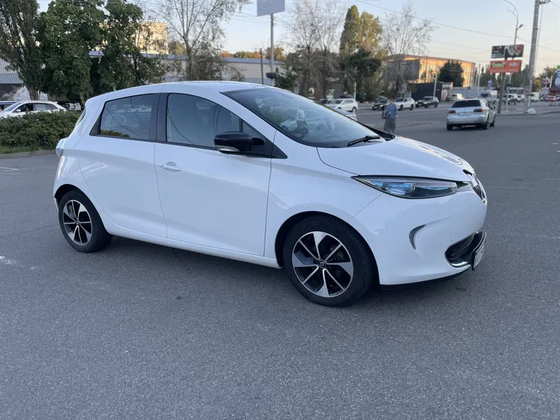 Renault ZOE 2017 - 6