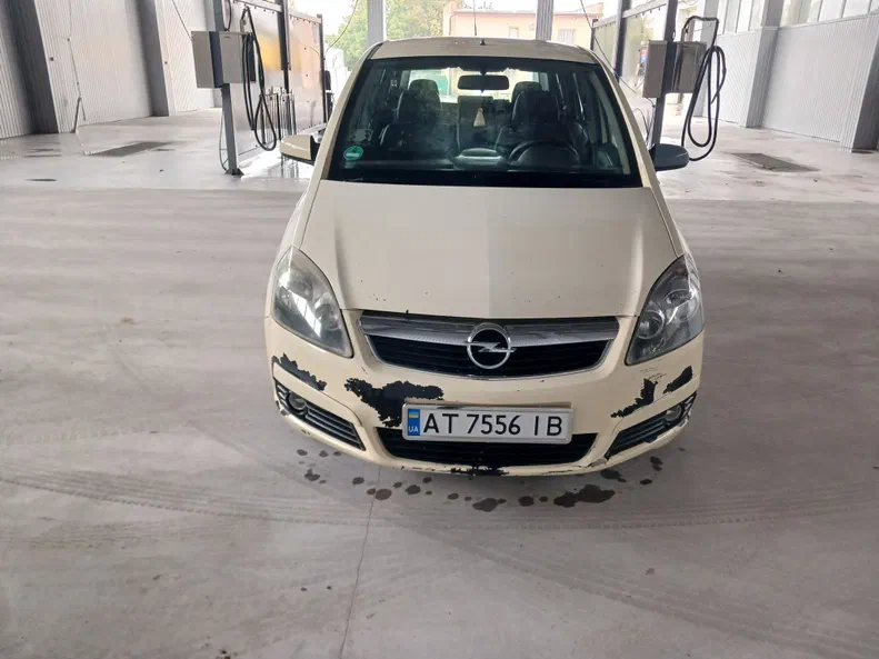 Opel Zafira 2007 - 11