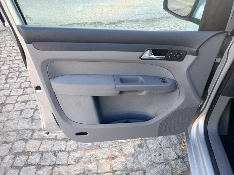 Volkswagen Caddy 2008 - 9