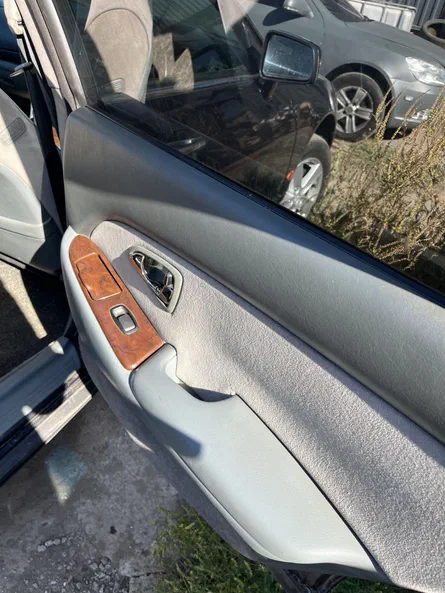 Mitsubishi Diamante 2001 - 10