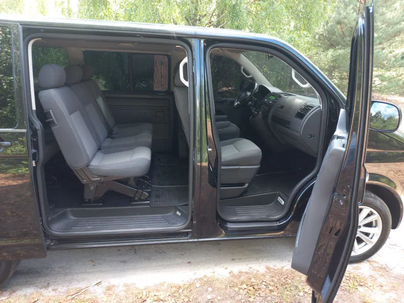 Volkswagen Caravelle 2010 - 9