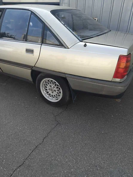 Opel Omega 1987