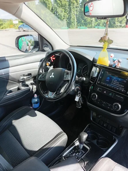 Mitsubishi Outlander 2017 - 6