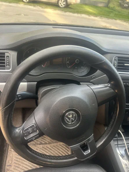 Volkswagen Jetta 2011