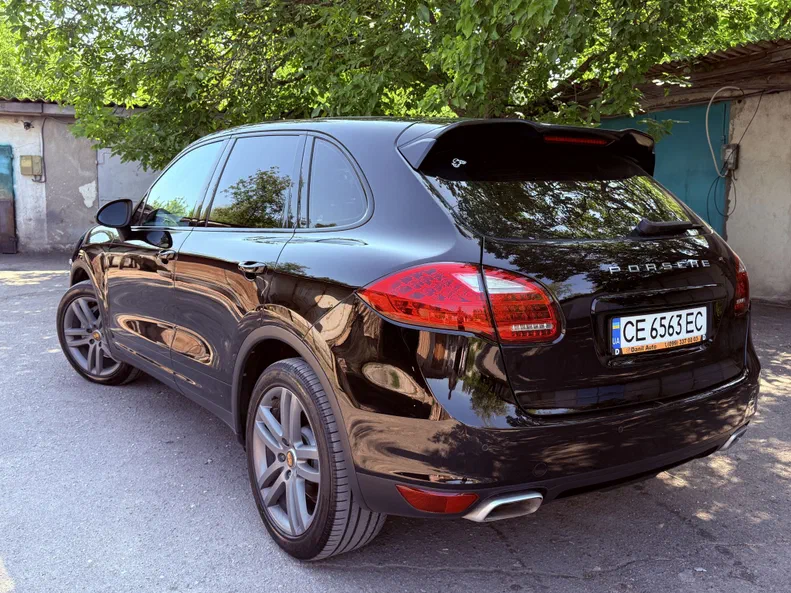 Porsche Cayenne 2012 - 27