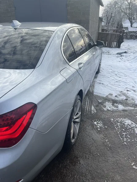 BMW 7 серія 2014 - 30