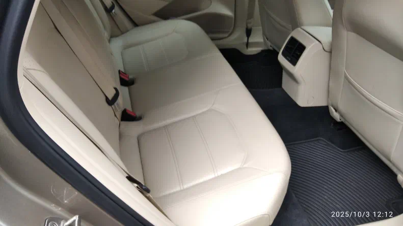 Volkswagen Passat 2015 - 13