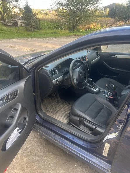 Volkswagen Jetta 2011 - 6