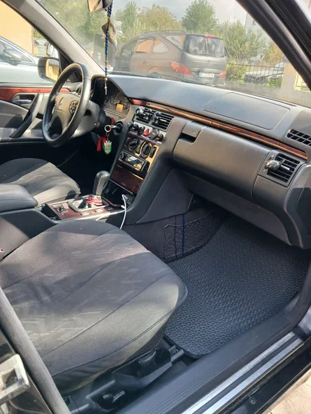 Mercedes-Benz E-Класс 2000