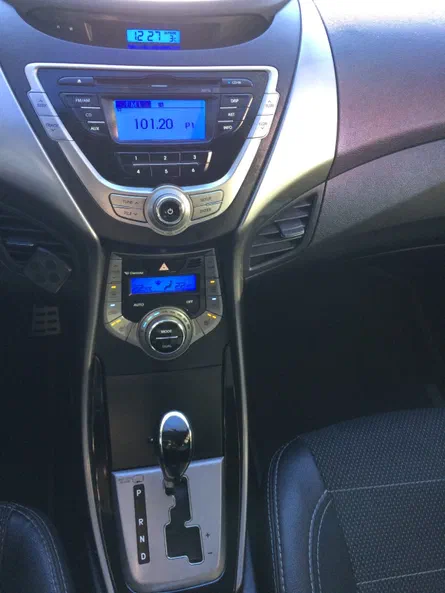 Hyundai Elantra 2013 - 12