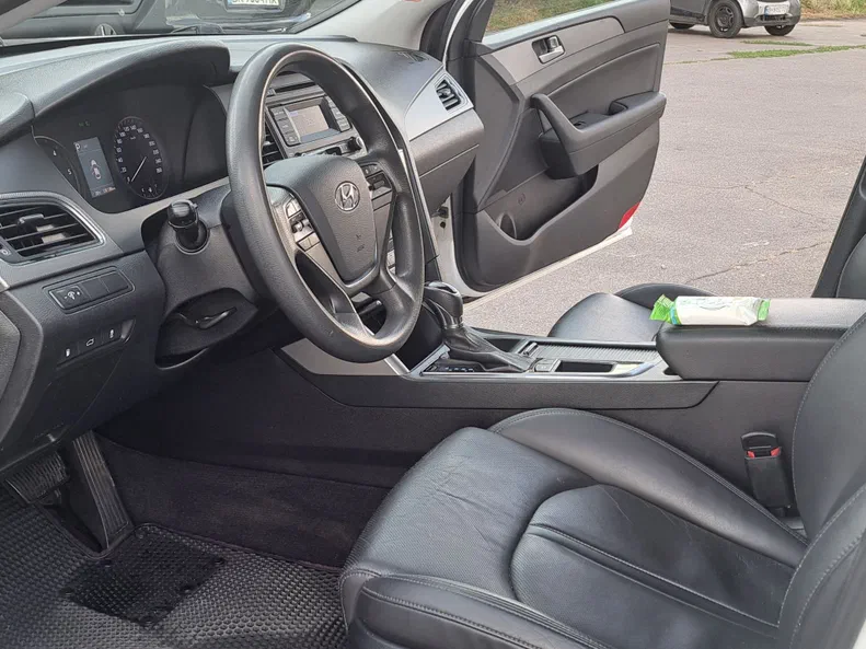 Hyundai Sonata 2016 - 27