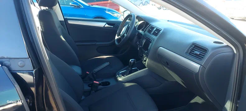 Volkswagen Jetta 2015 - 12