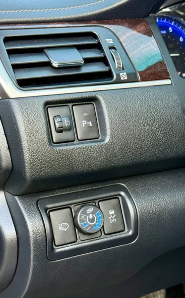 Toyota Camry 2016 - 9