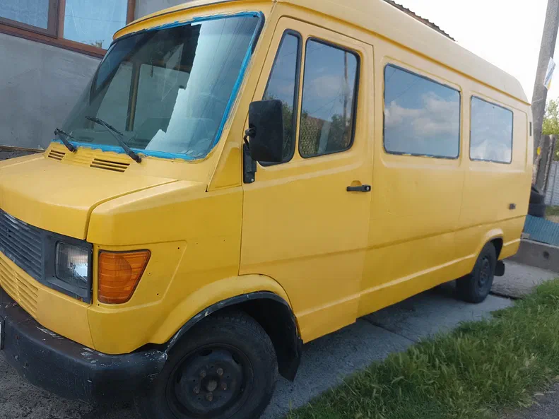 Mercedes-Benz 310D 1995