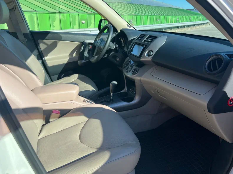 Toyota RAV4 2008 - 22