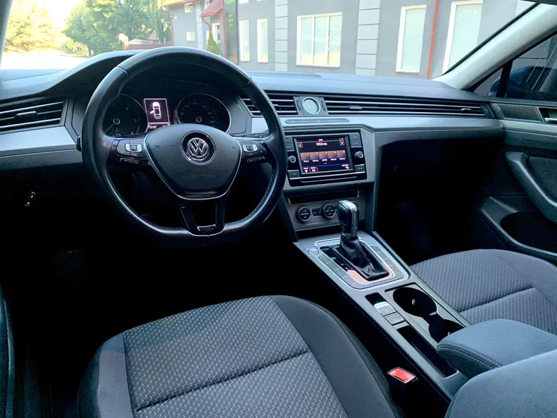 Volkswagen Passat 2018 - 15