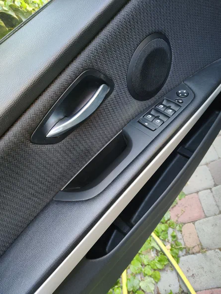 BMW 3 серія 2011 - 17