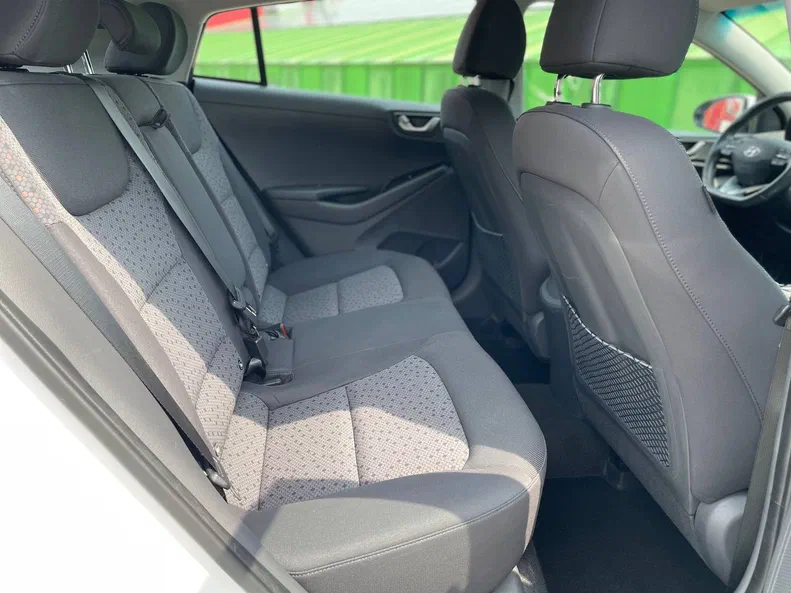 Hyundai IONIQ 2018 - 18