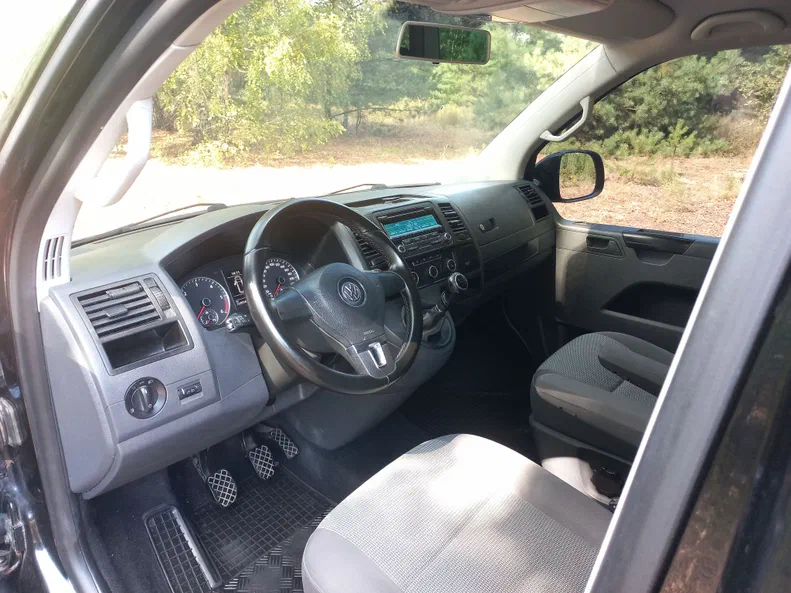 Volkswagen Caravelle 2010 - 17