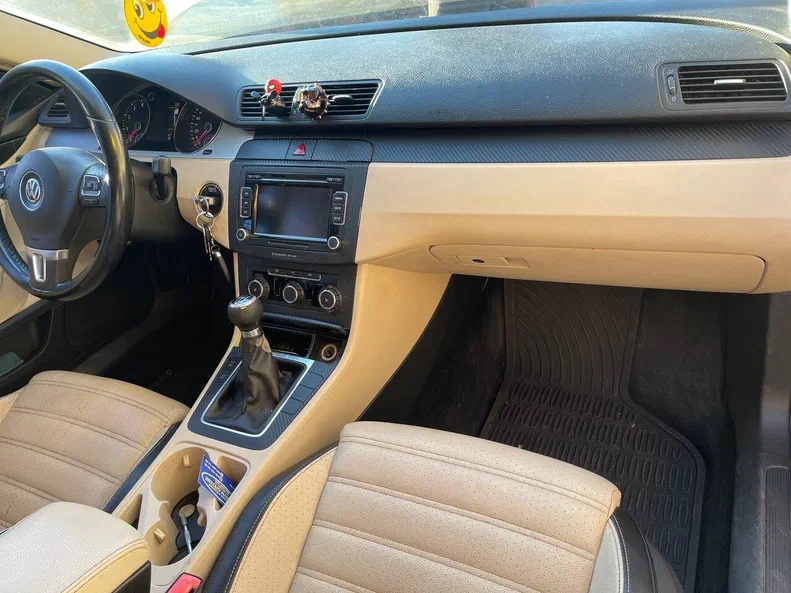 Volkswagen Passat CC 2011 - 8