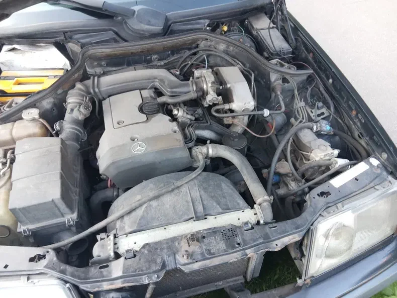 Mercedes-Benz E-Класс 1993