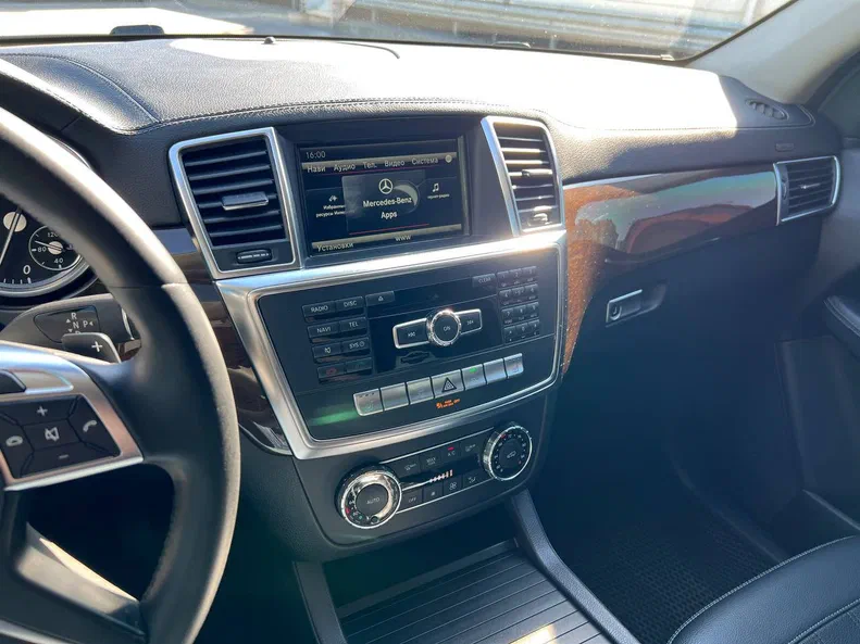 Mercedes-Benz GL-Клас 2015 - 35