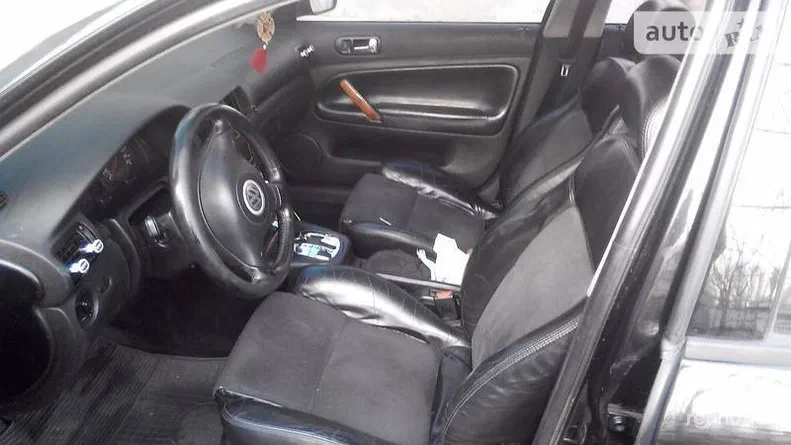 Volkswagen Passat 2000 - 5
