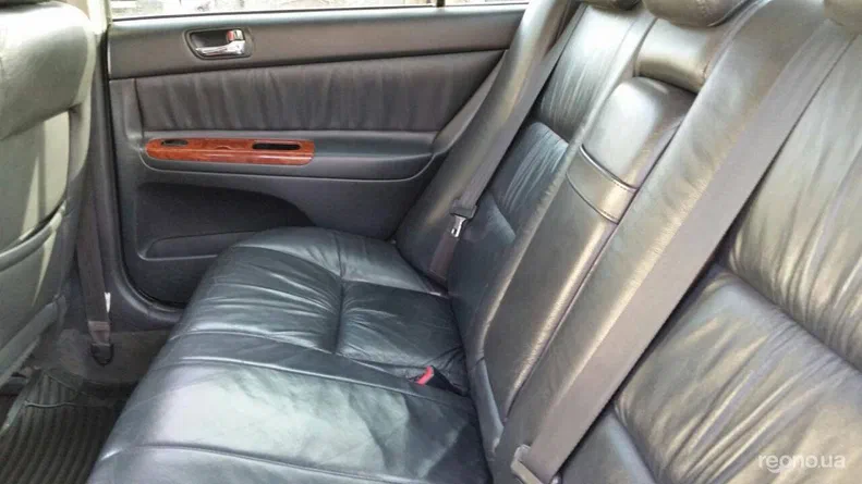 Toyota Camry 2004 - 12