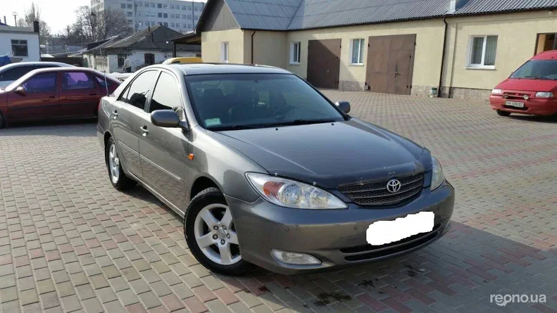 Toyota Camry 2004