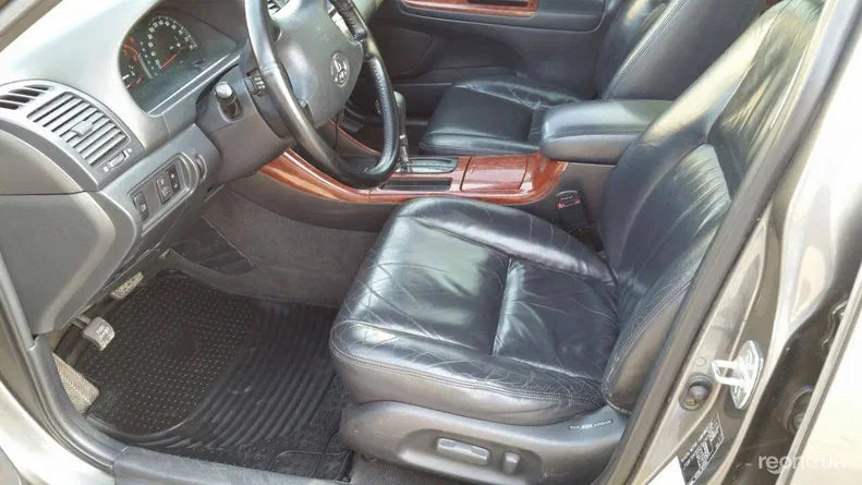 Toyota Camry 2004 - 5