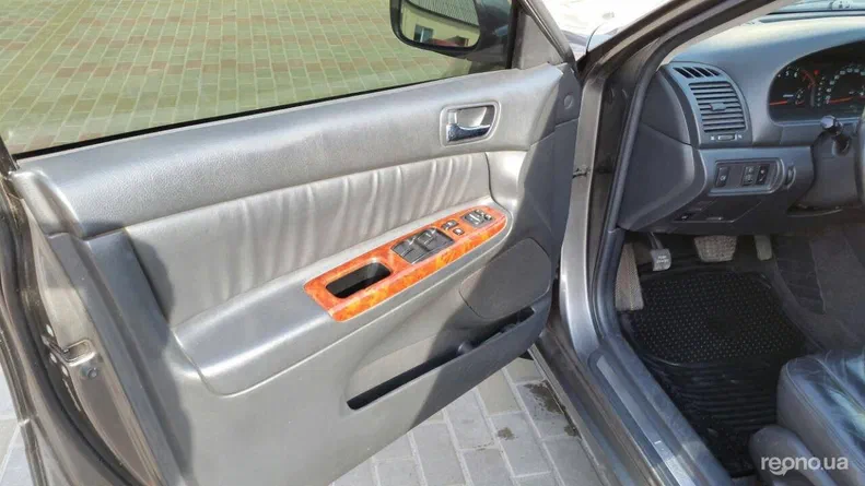 Toyota Camry 2004 - 15