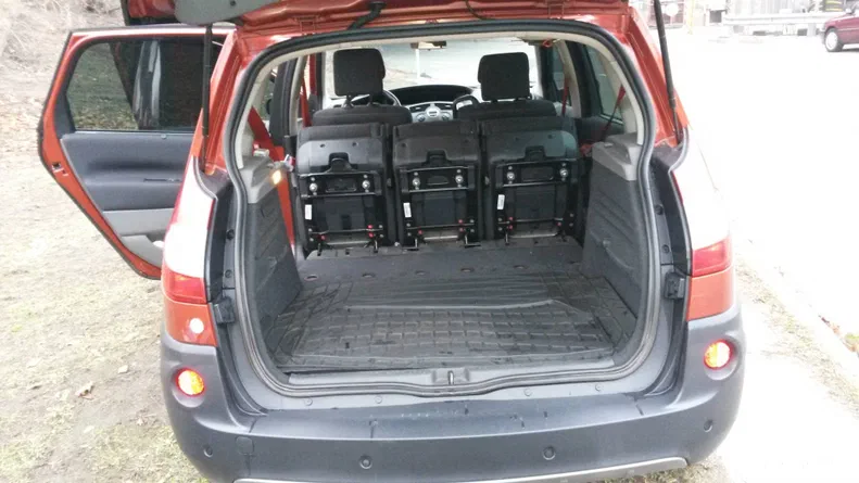 Renault Scenic 2008 - 9