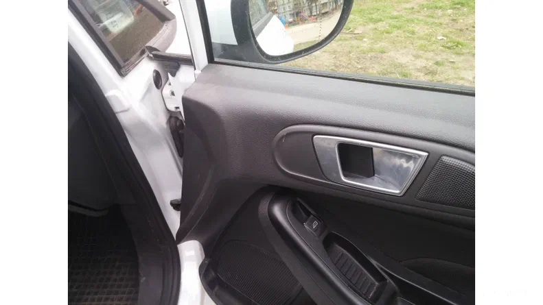 Ford Fiesta 2013 - 5