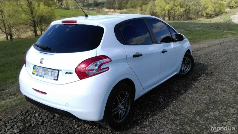 Peugeot 208 2013 - 9