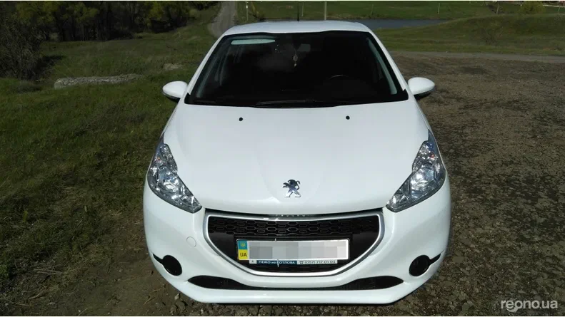 Peugeot 208 2013 - 8
