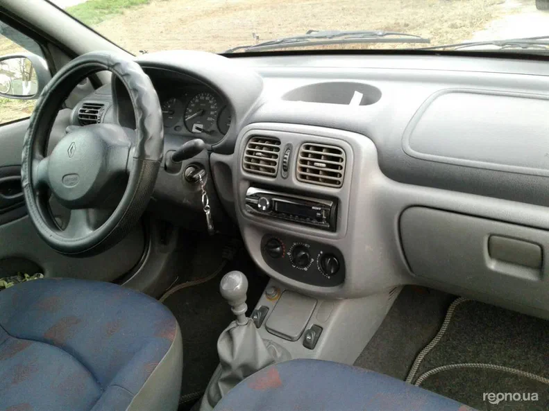 Renault Clio 2001 - 6