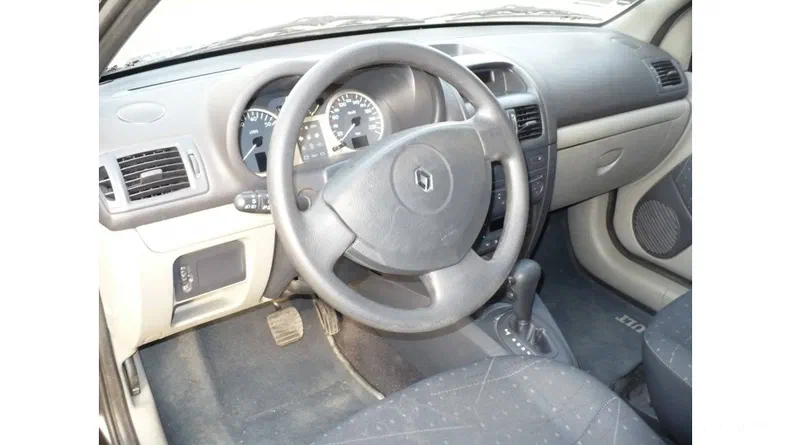 Renault Clio 2002 - 7