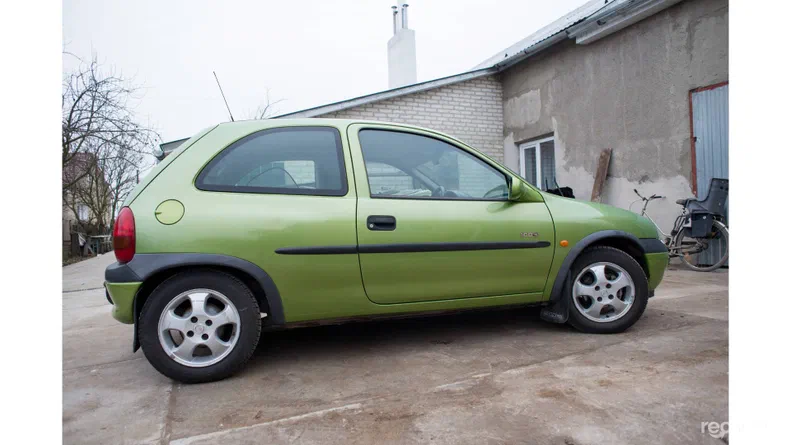 Opel Corsa 2000 - 11