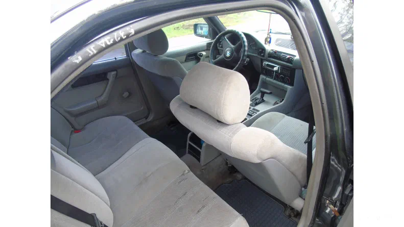 BMW 3 серія 1990 - 8