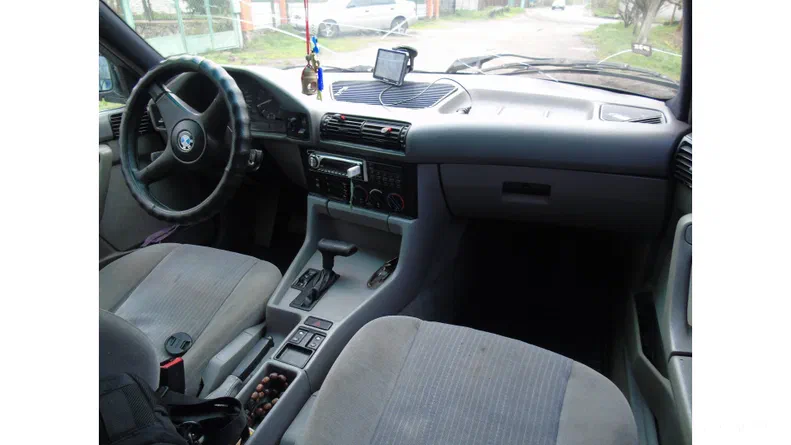 BMW 3 серія 1990 - 9