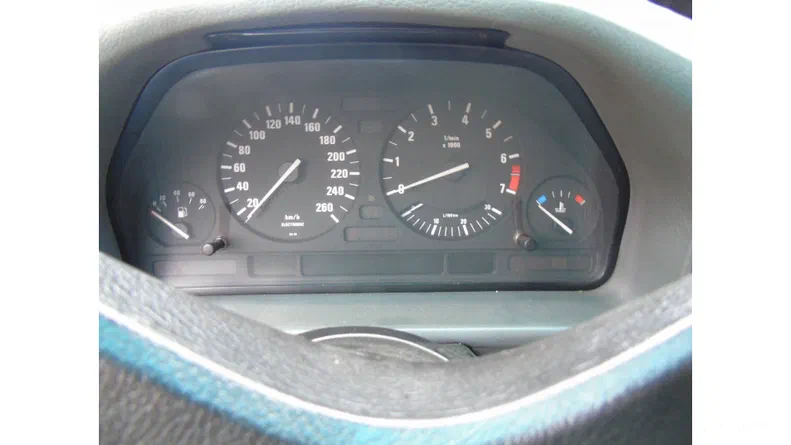 BMW 3 серія 1990 - 12