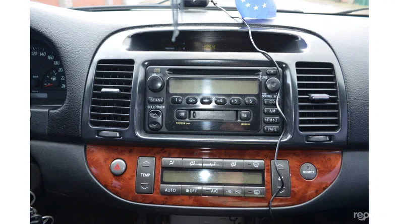 Toyota Camry 2004 - 6