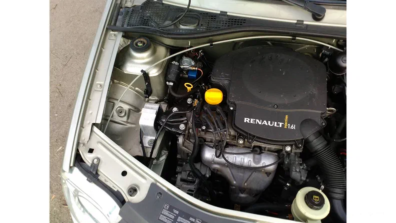 Renault Logan 2010 - 7