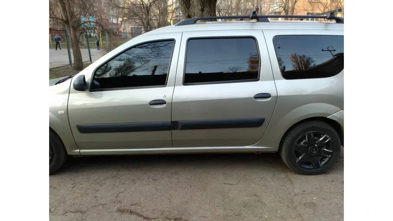 Renault Logan 2010 - 9