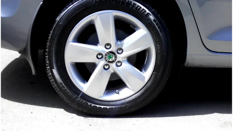 Skoda Rapid 2013 - 6