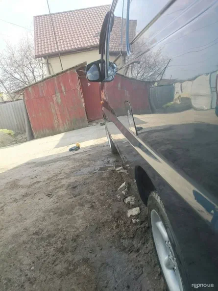 Hyundai H200 2000 - 5